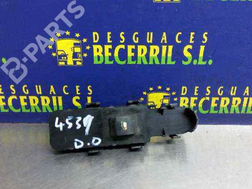 Used Right front window switch Right front window switch PEUGEOT 307 SW (3H) 2.0 HDi 135 (136 hp) 8443381 8443381