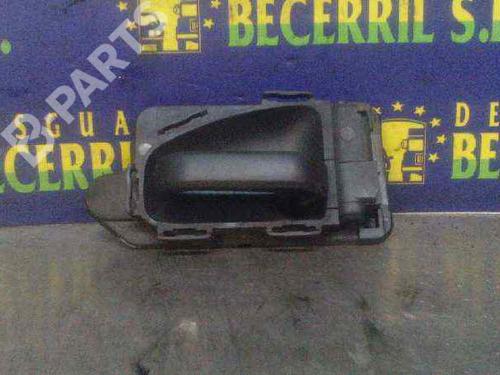 Used Front right interior door handle Front right interior door handle CITROËN SAXO (S0, S1) 1.5 D (57 hp) 8431451 8431451