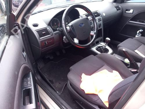 Right taillight FORD MONDEO III Saloon (B4Y) 2.0 16V TDDi / TDCi | BP31168961C35