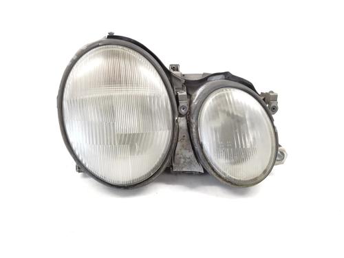 Used Right headlight MERCEDES-BENZ CLK (C208) [1997-2003]  19654822