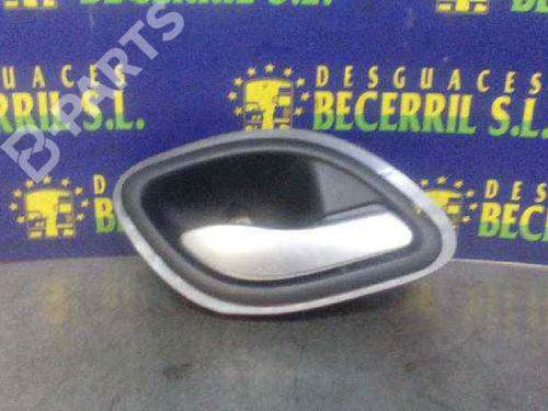Used Front right interior door handle Front right interior door handle RENAULT ESPACE IV (JK0/1_) 2.2 dCi (JK0H) (150 hp) 8431167 8431167