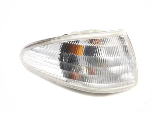 Used Right front indicator Right front indicator FORD MONDEO I (GBP) [1993-1996] 32747528 32747528