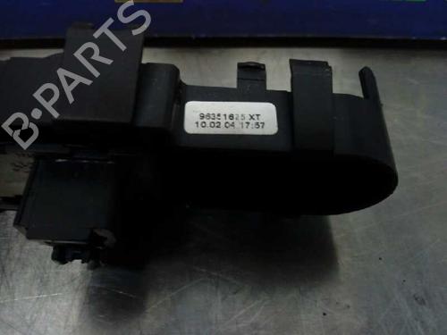 Right front window switch PEUGEOT 307 SW (3H)  | BP8437238I26 