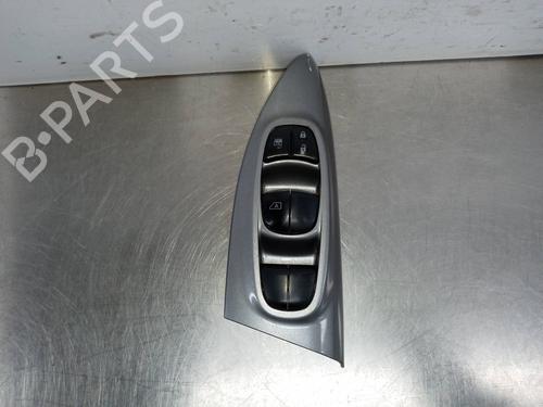 Used Left front window switch NISSAN JUKE (F15) 1.5 dCi (110 hp) 8466809