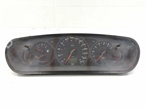 Used Instrument cluster CITROËN C5 I (DC_) 2.2 HDi (DC4HXB, DC4HXE) (133 hp) 13300267