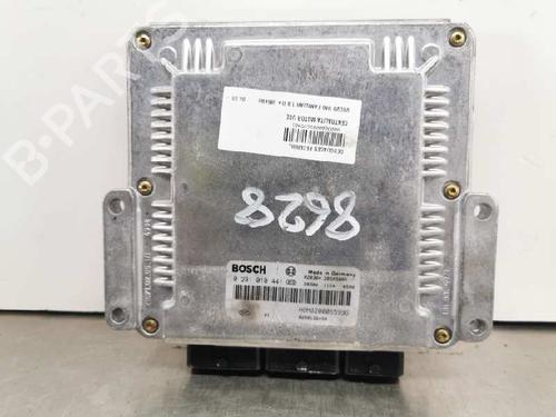 Used Engine control unit (ECU) VOLVO V40 Estate (645) 1.9 DI (115 hp) 8462823
