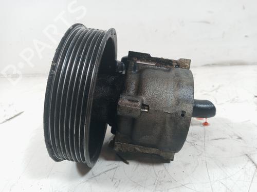 Used Steering pump RENAULT LAGUNA II Grandtour (KG0/1_) 2.0 dCi (KG1T) (150 hp) 8473502