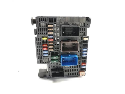 Used Fuse box CITROËN C4 II (NC_) 1.6 HDi 90 (92 hp) 28107920