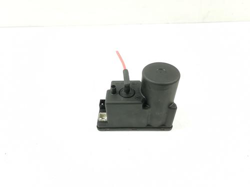 Used Central lock pump Central lock pump AUDI A4 B5 (8D2) 1.9 TDI (110 hp) 39728231 39728231