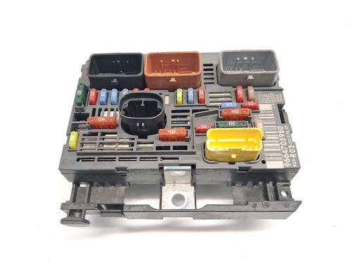 Zekeringkast PEUGEOT 407 (6D_) 2.0 HDi 135 (6DRHRH, 6DRHRE, 6DRHRG, 6DRHRJ) (136 hp) 30759944
