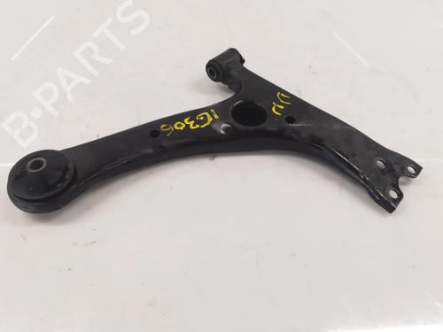 Used Right front suspension arm TOYOTA AVENSIS (_T25_) 2.0 D-4D (CDT250_, CDT250R) (116 hp) 15558349