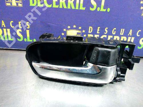 Used Front right interior door handle Front right interior door handle SUZUKI GRAND VITARA II (JT, TE, TD) 1.9 DDiS All-wheel Drive (JT419, TD44, JB419WD, JB419XD,... (129 hp) 8440684 8440684