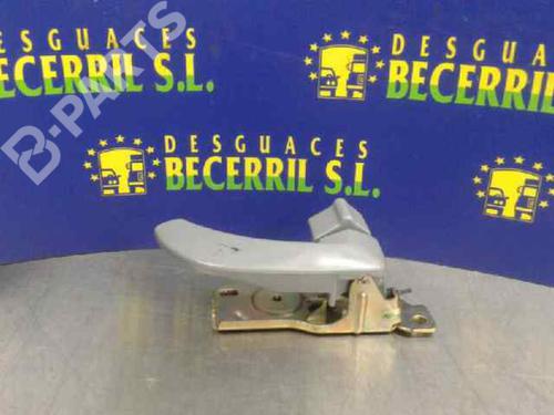 Used Rear right interior door handle Rear right interior door handle KIA SORENTO I (JC) 2.5 CRDi 4WD (140 hp) 8445425 8445425