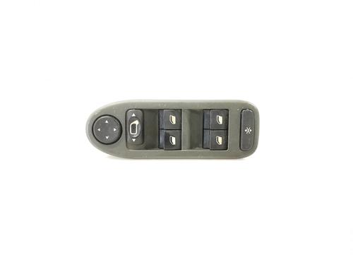 Used Left front window switch Left front window switch CITROËN C5 I (DC_) 2.2 HDi (DC4HXB, DC4HXE) (133 hp) 39688877 39688877