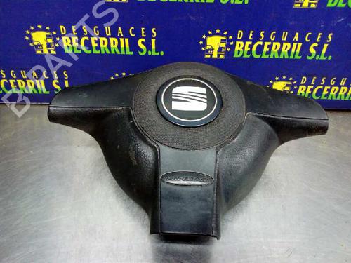 Used Driver airbag SEAT LEON (1M1) 1.9 TDI (110 hp) 8440994