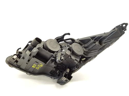 Right headlight PEUGEOT 5008 (0U_, 0E_) 1.6 HDi | BP23272857C29 