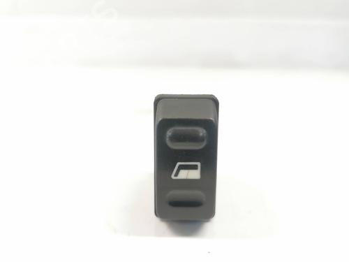 Used Left front window switch CITROËN XSARA (N1) 1.9 D (68 hp) 8443740
