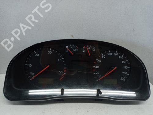 Used Instrument cluster VW PASSAT B5 (3B2) [1996-2001]  8472426