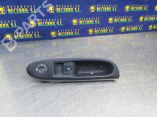 Used Right front window switch Right front window switch RENAULT CLIO II (BB_, CB_) [1998-2016] 8429157 8429157