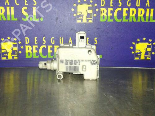 Used Fuse box VW GOLF IV Variant (1J5) 1.9 TDI (90 hp) 8429428