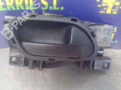 Used Front right interior door handle Front right interior door handle CITROËN BERLINGO Box Body/MPV (B9) 1.6 HDi 90 16V (90 hp) 8431351 8431351
