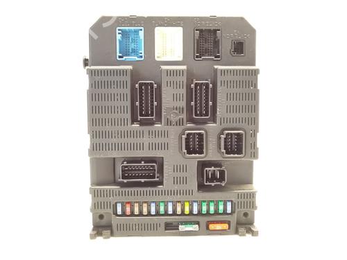 Used Fuse box CITROËN C2 (JM_) 1.4 HDi (68 hp) 28368568