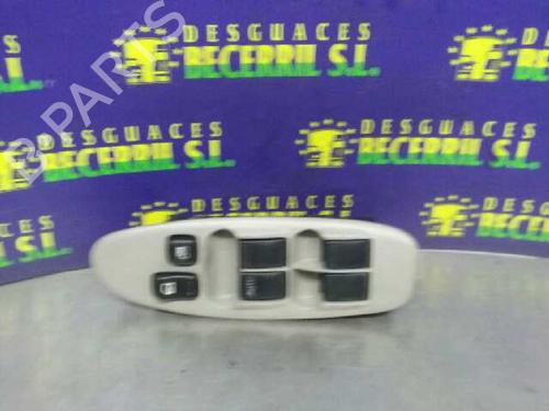 Used Left front window switch NISSAN ALMERA TINO (V10) 1.8 (114 hp) 8435106
