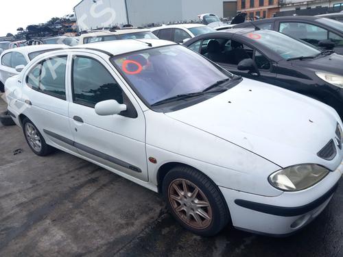 Used Parts RENAULT MEGANE I Classic (LA0/1_) 1.4 16V (LA0D, LA1H, lA0W, LA10) 4922269