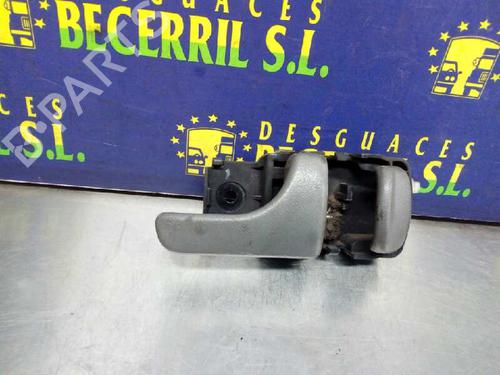 Used Front right interior door handle NISSAN TERRANO II (R20) [1992-2007]  8441286