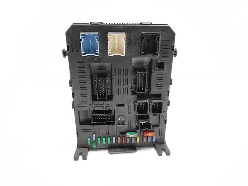 Used Fuse box PEUGEOT 407 (6D_) 2.0 HDi 135 (6DRHRH, 6DRHRE, 6DRHRG, 6DRHRJ) (136 hp) 28078902