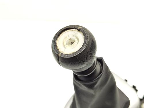 Gear lever TOYOTA YARIS (_P13_) 1.4 D (NLP130_, NLP130) | BP24680909M90 