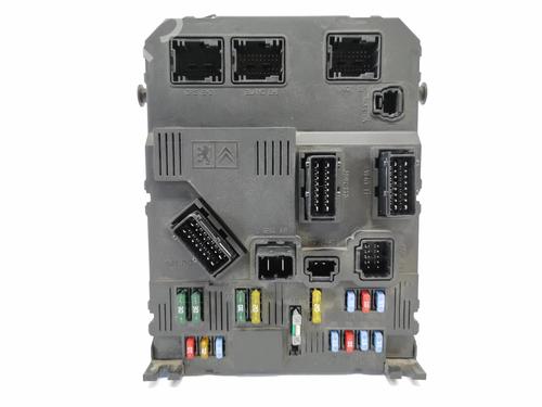 Used Fuse box PEUGEOT 407 (6D_) 2.0 (6DRFNB, 6DRFNE) (136 hp) 11634750