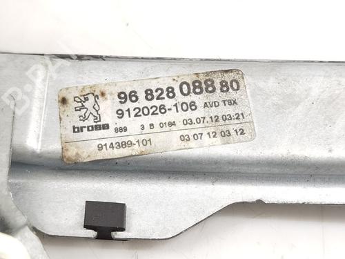 Front right window mechanism PEUGEOT 5008 (0U_, 0E_) 1.6 HDi | BP23859256C23 