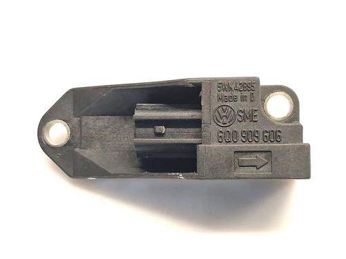 Elektronisk sensor VW GOLF IV (1J1) 2.0 (115 hp) 30122158