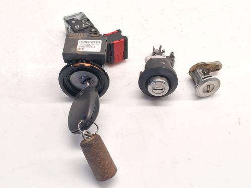 Used Electronic module DACIA SANDERO II 1.5 dCi 75 / Blue dCi 75 (B8JW, B8M4, B8AH, B8M7, B8M6) (75 hp) 29811329