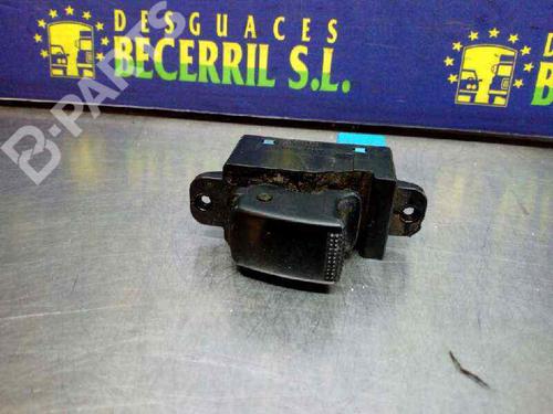 Used Right front window switch Right front window switch KIA RIO I Hatchback (DC) 1.5 16V (98 hp) 8440448 8440448