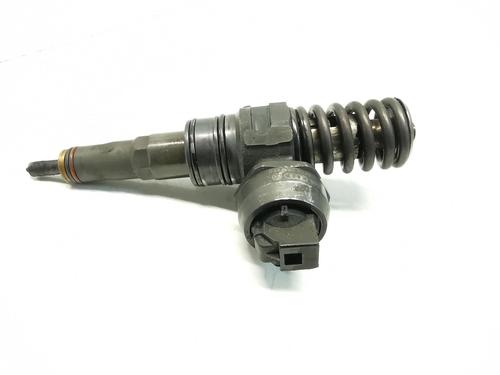 Used Injector VW GOLF V (1K1) 1.9 TDI (105 hp) 31337351
