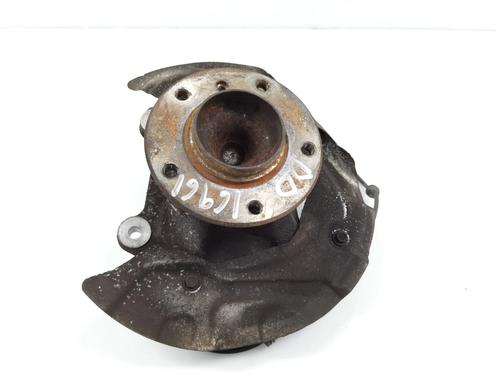 Used Right front steering knuckle BMW 1 (E87) 120 d (163 hp) 16045042