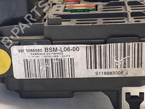 Fuse box CITROËN C5 II (RC_) 1.6 HDi (RC8HZB) | BP38728558E1 - Image 3