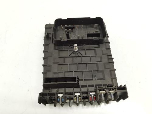 Fuse box VW TOURAN (1T1, 1T2) 2.0 TDI 16V | BP30683977E1