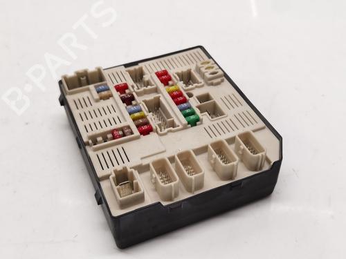 Used Fuse box RENAULT LAGUNA III (BT0/1) 1.5 dCi (BT00, BT0A, BT0T, BT1J) (110 hp) 31211538