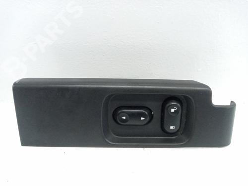 Used Right front window switch Right front window switch LAND ROVER FREELANDER I (L314) 2.0 Td4 4x4 (112 hp) 8482567 8482567
