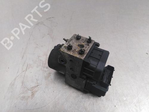 Used ABS pump NISSAN PRIMERA Hatchback (P11) [1996-2002]  8464706