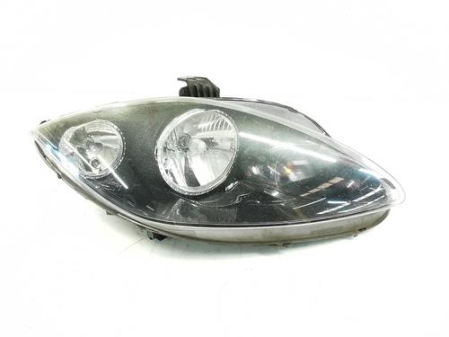 Used Right headlight SEAT ALTEA XL (5P5, 5P8) 1.6 TDI (105 hp) 31014286