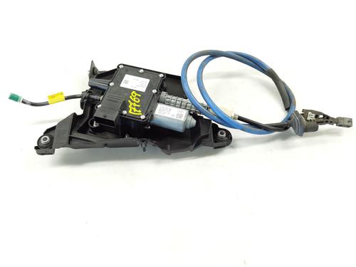 Used Electric handbrake PEUGEOT 5008 (0U_, 0E_) 1.6 HDi (112 hp) 23859366