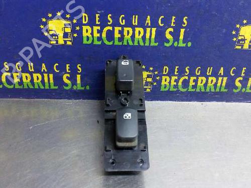 Used Right front window switch KIA CARENS II MPV (FJ) [2002-2013]  8451025