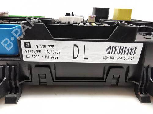 Fuse box OPEL ASTRA H (A04) 1.9 CDTI 16V (L48) | BP22762472E1 