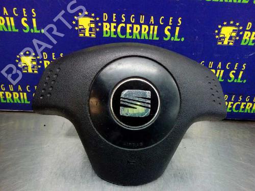 Used Driver airbag SEAT CORDOBA (6L2) 1.4 16V (75 hp) 8440490