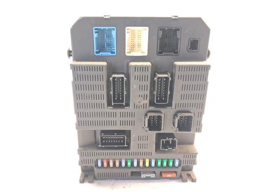 Used Fuse box Fuse box 37089767 37089767