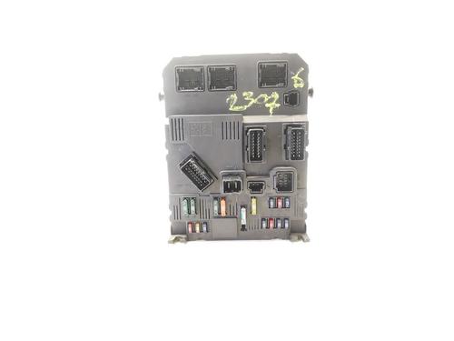 Used Fuse box Fuse box 39074850 39074850
